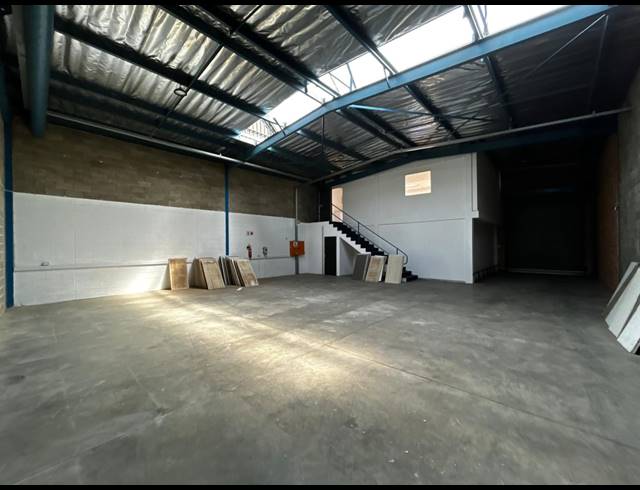 265M² WAREHOUSE TO LET IN EASTGATE